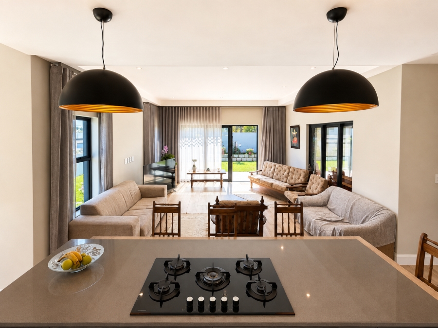 4 Bedroom Property for Sale in Kingswood Golf Estate Western Cape
